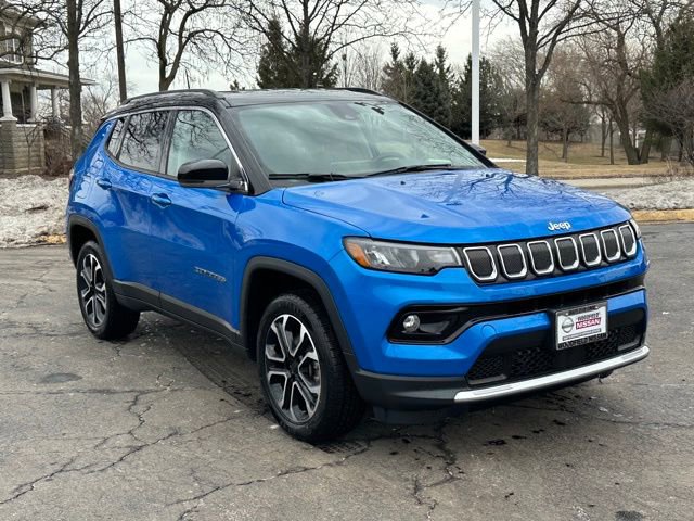 Used 2022 Jeep Compass Limited image 3