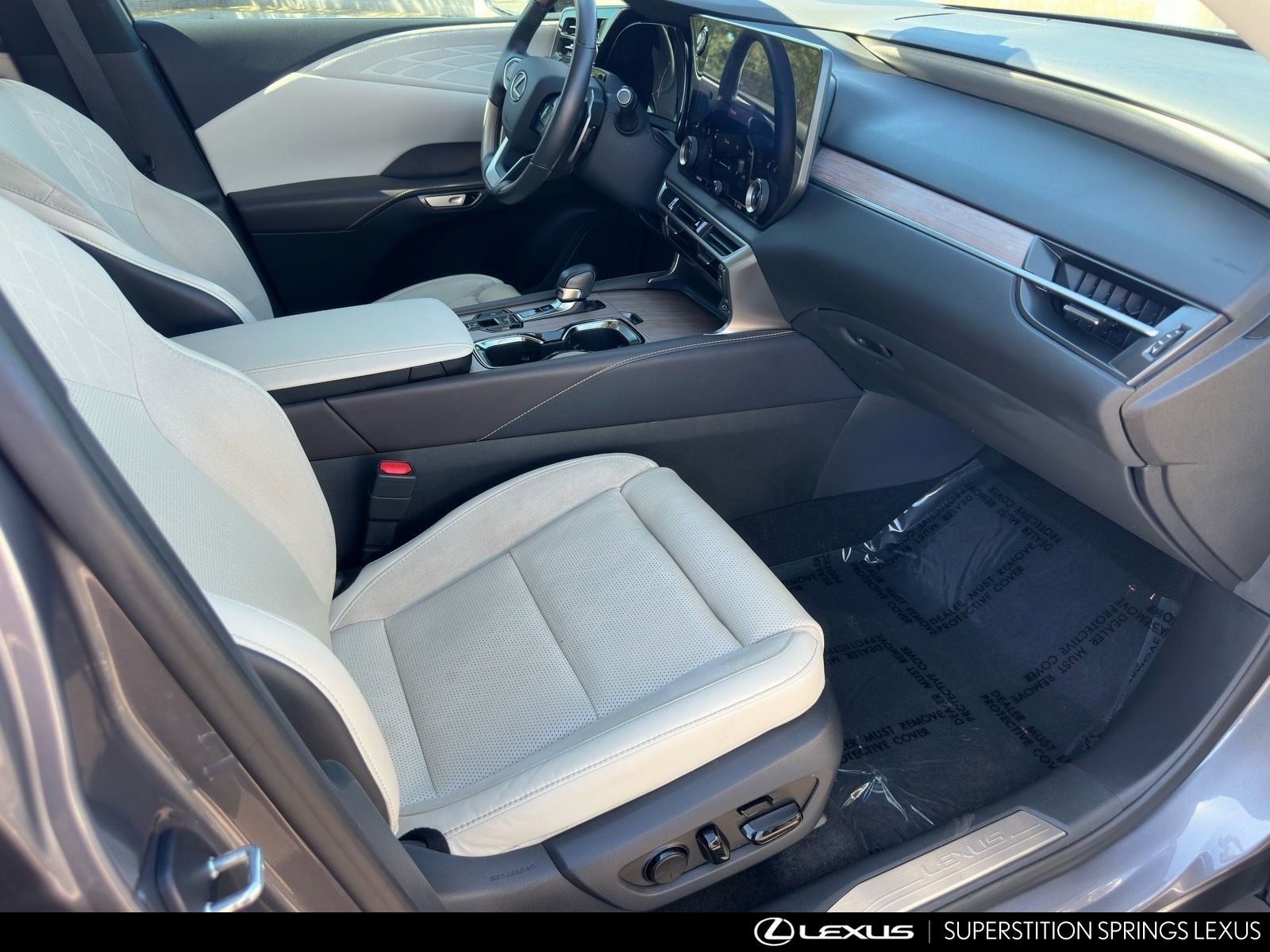 Used 2023 Lexus RX 350 FWD w/ Cold Area Package image 28