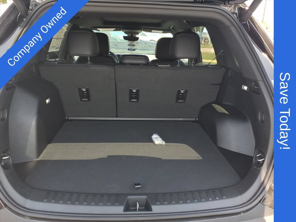 New 2027 Chevrolet Equinox LT w/ Convenience Package II FWD image 15