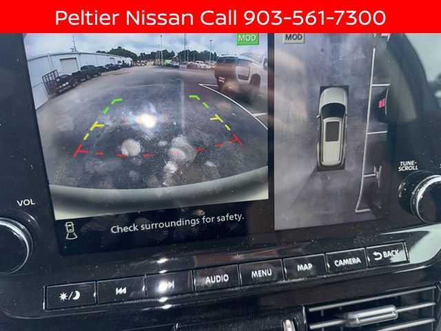 Certified 2025 Nissan Pathfinder Platinum FWD image 16