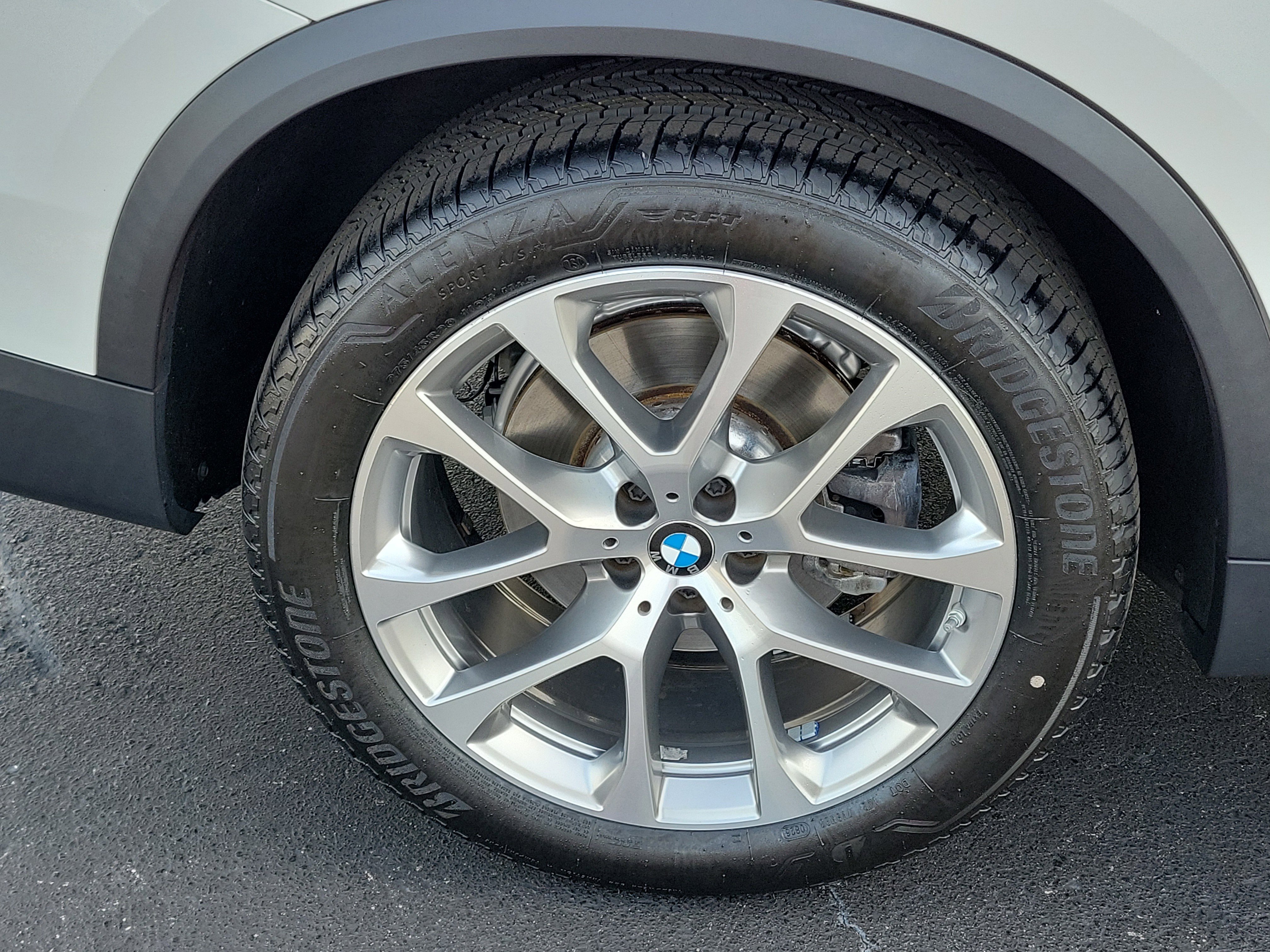 Used 2022 BMW X5 xDrive40i w/ Luxury Seating Package AWD/4WD image 7