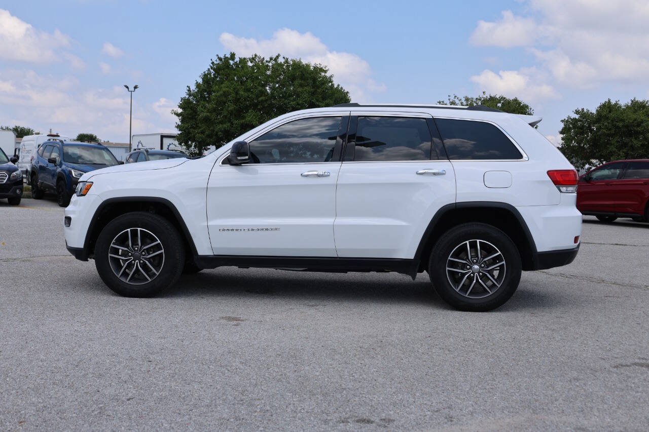 Used 2019 Jeep Grand Cherokee Limited AWD/4WD image 8