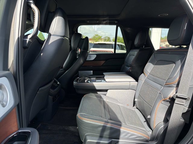 Certified 2024 Lincoln Navigator Black Label image 17