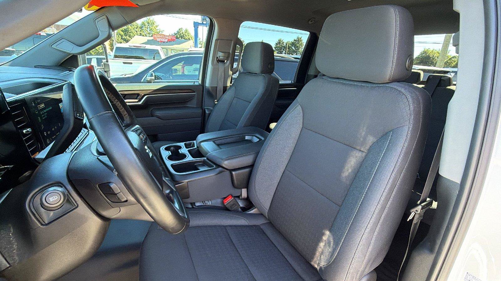 Used 2025 Chevrolet Silverado 2500 LT w/ Trail Boss Package AWD/4WD image 4