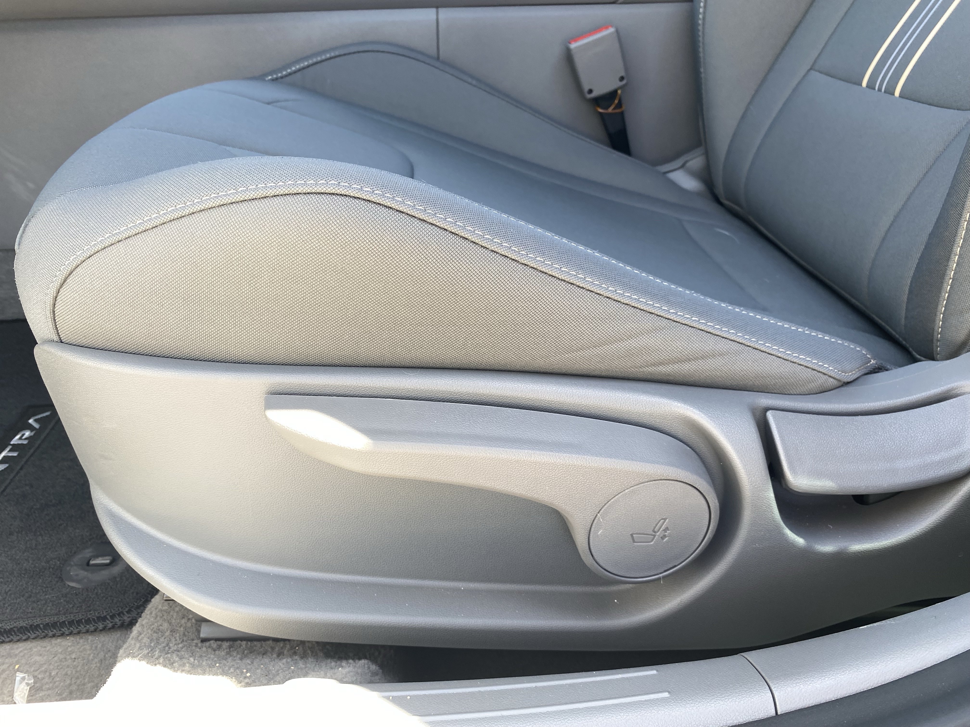 Used 2026 Hyundai Elantra Sport FWD image 21