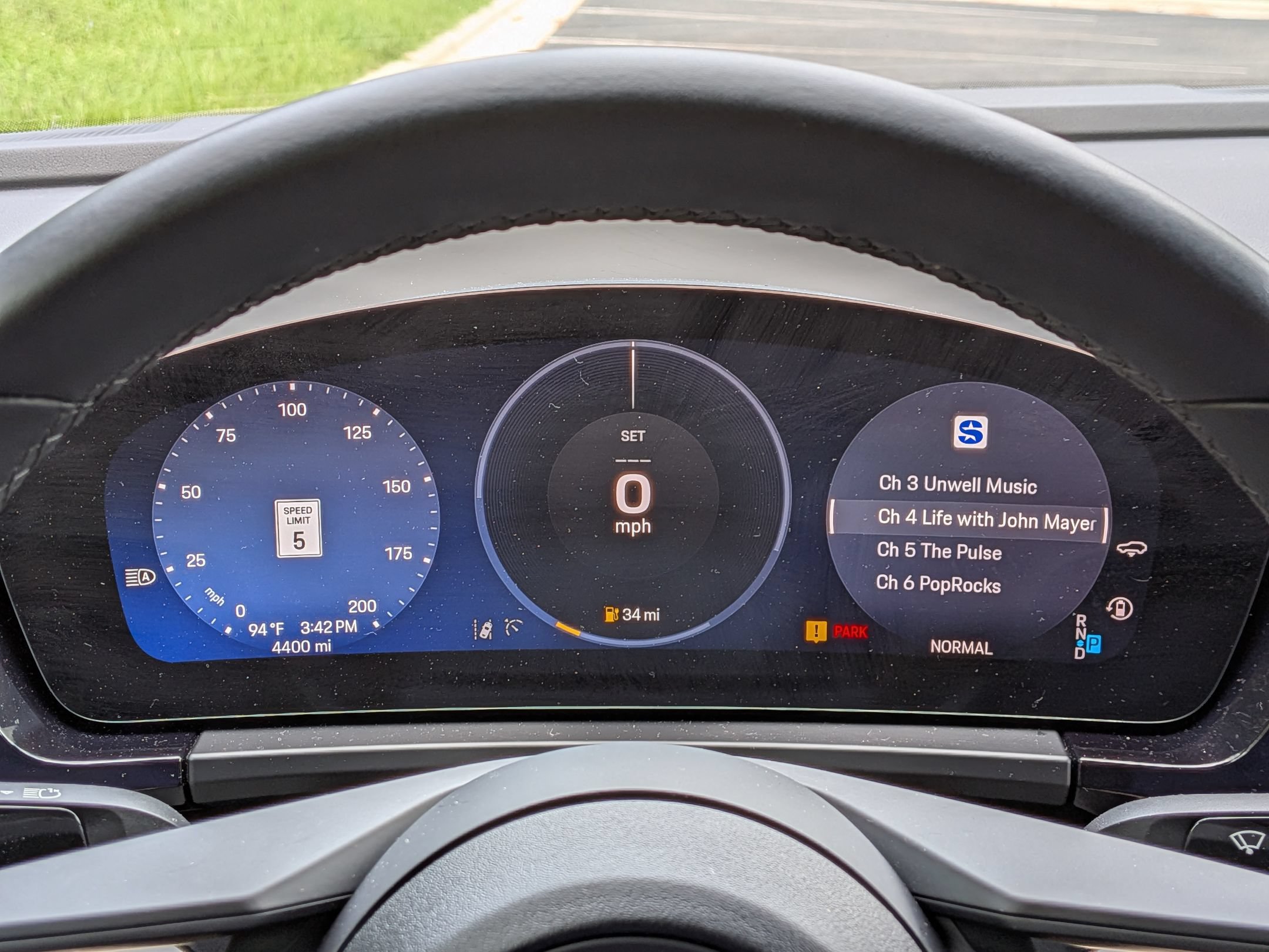 Used 2025 Porsche Macan Electric RWD image 10