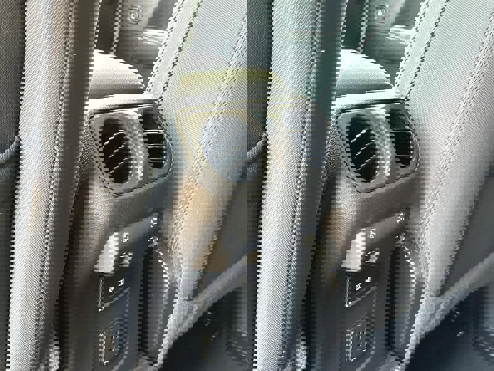 Used 2022 Jeep Wrangler Unlimited Sahara image 25