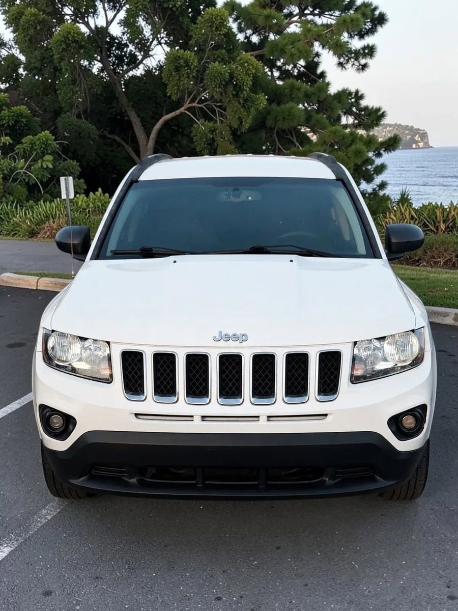 Used 2017 Jeep Compass Sport FWD image 3