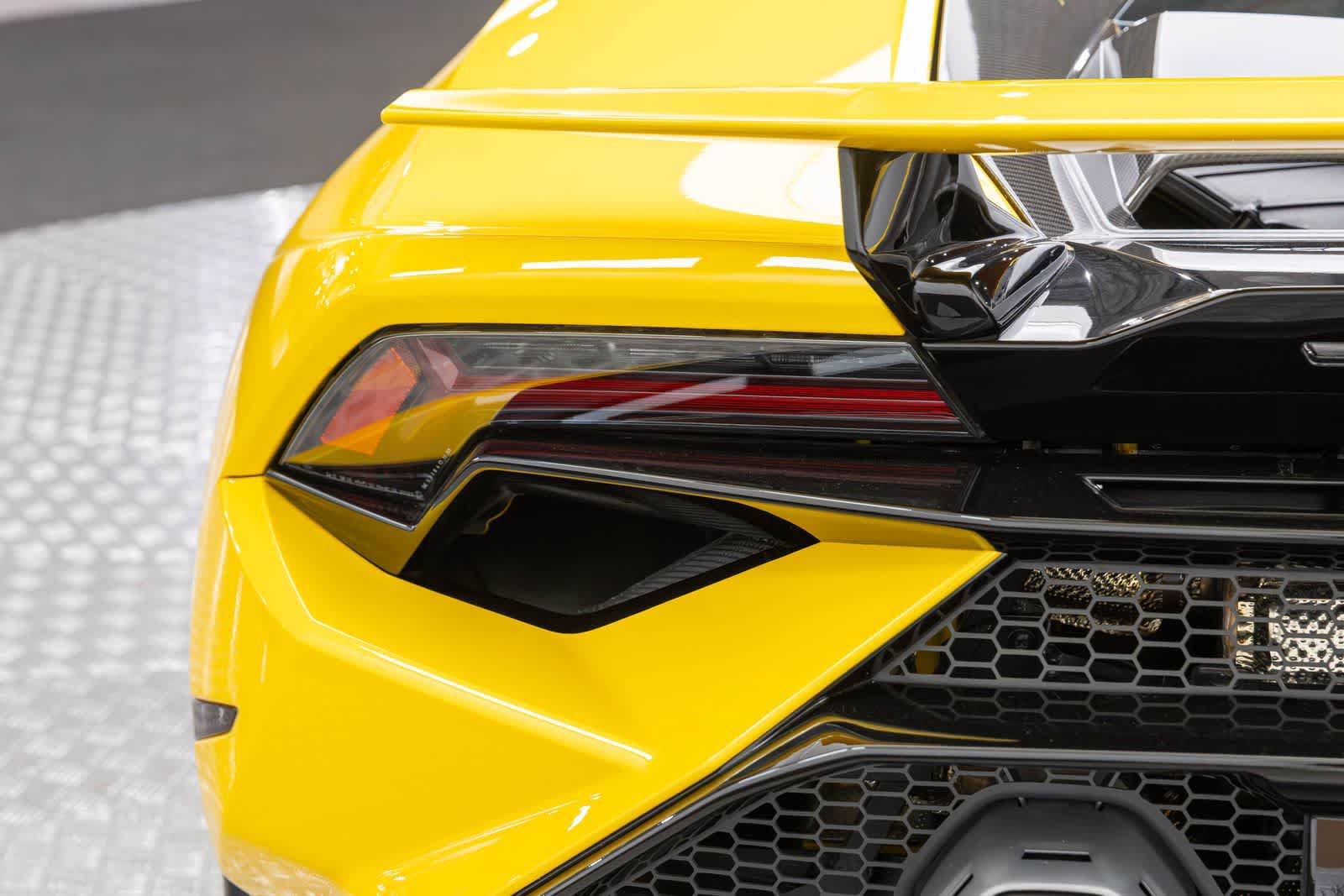 Used 2023 Lamborghini Huracan Tecnica RWD image 52