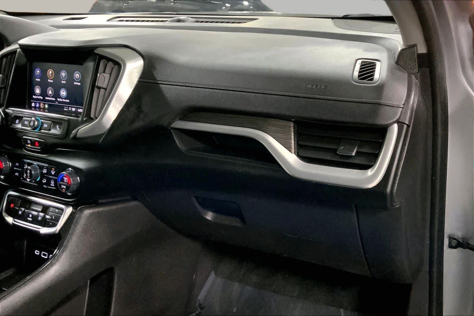 Used 2024 GMC Terrain SLE w/ Driver Convenience Package AWD/4WD image 18