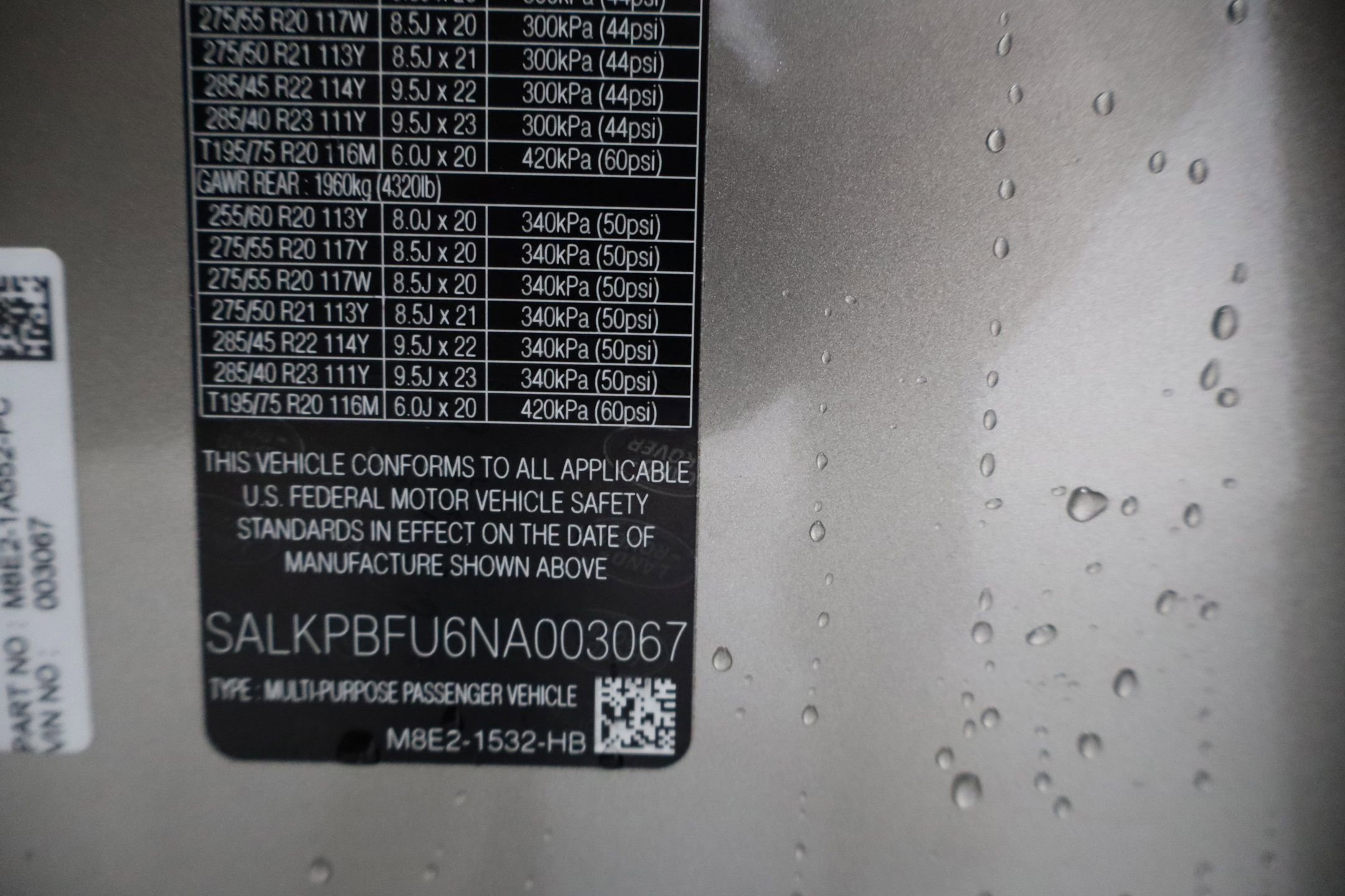 Used 2022 Land Rover Range Rover Long Wheelbase SE image 32