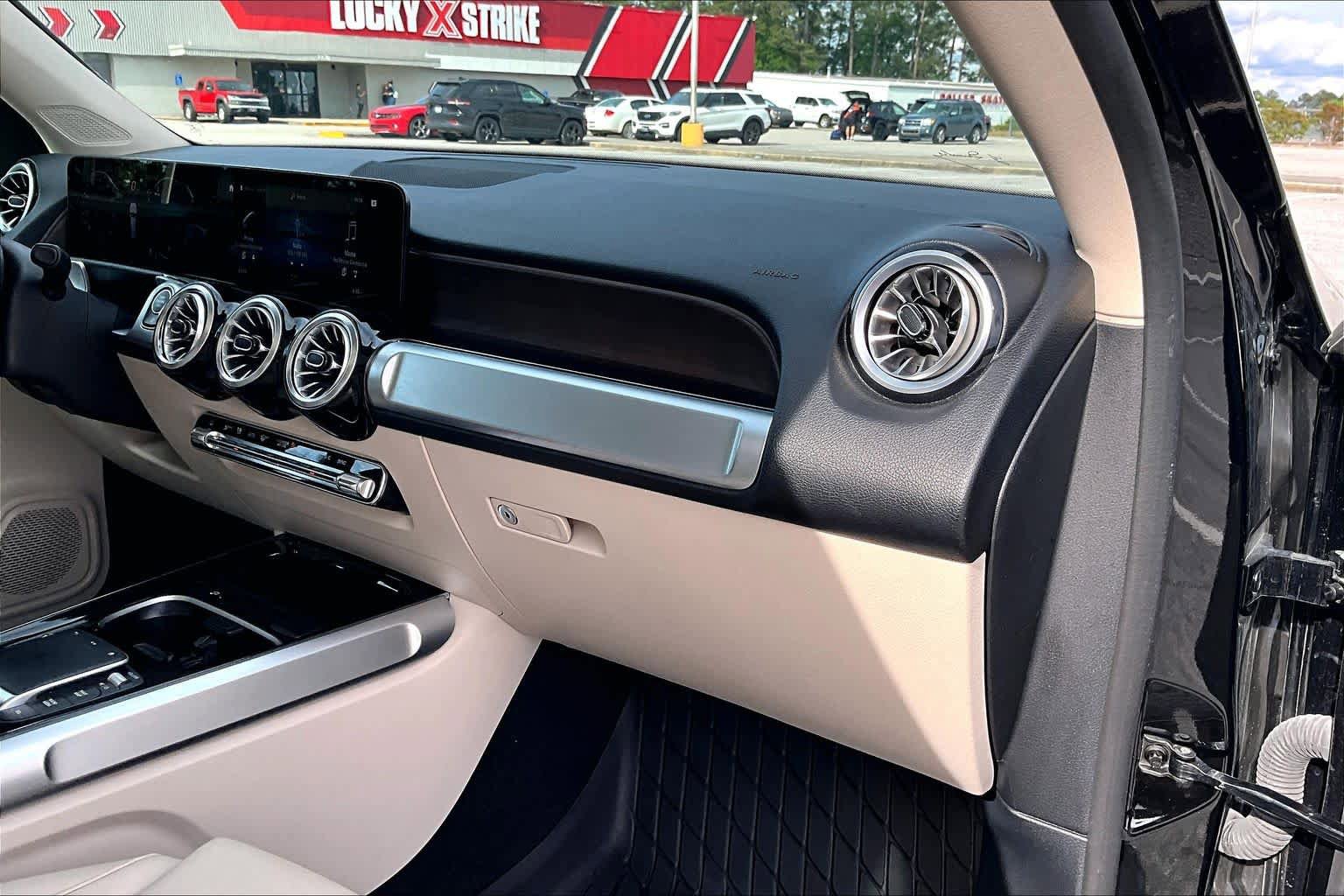 Certified 2023 Mercedes-Benz GLB 250 4MATIC image 19