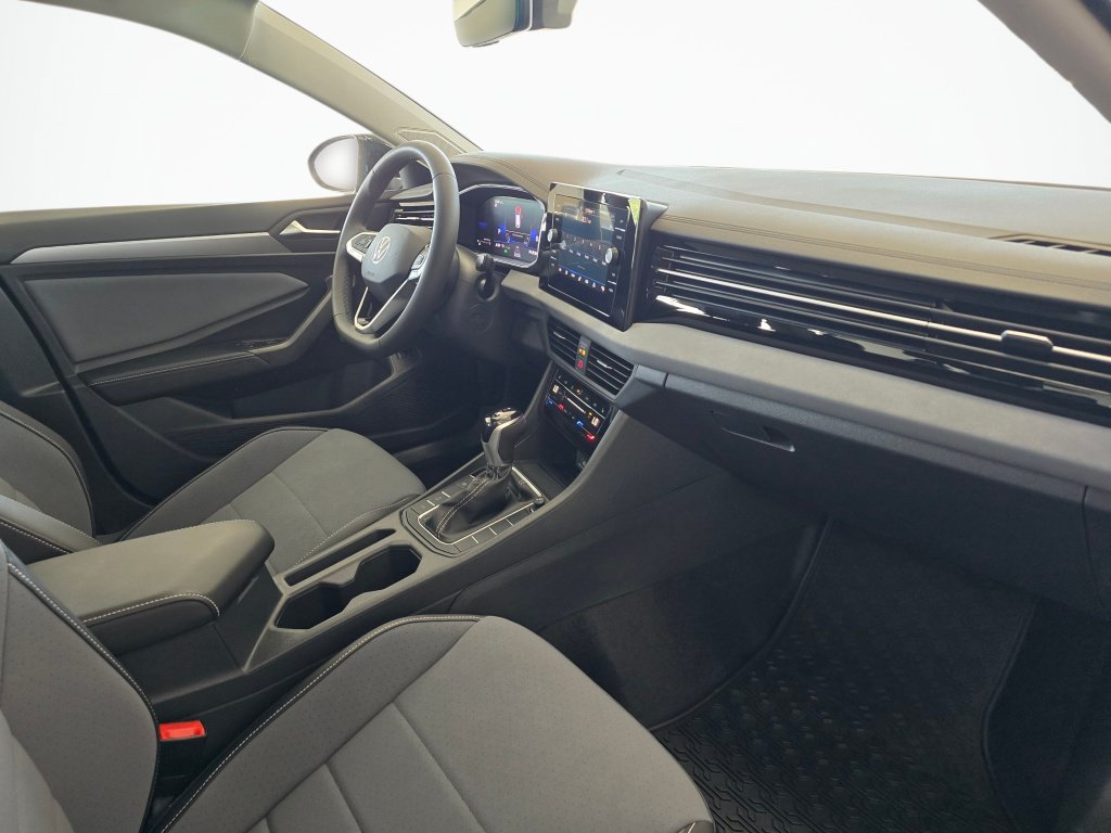 New 2026 Volkswagen Jetta SE FWD image 44