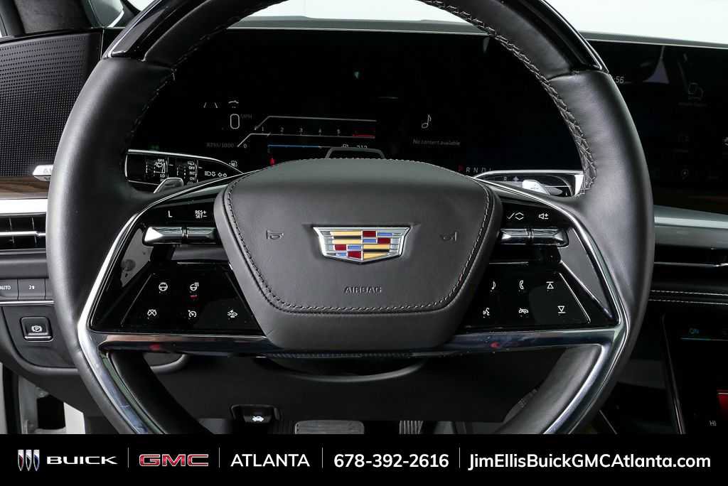 Used 2025 Cadillac Escalade ESV Sport Platinum image 10