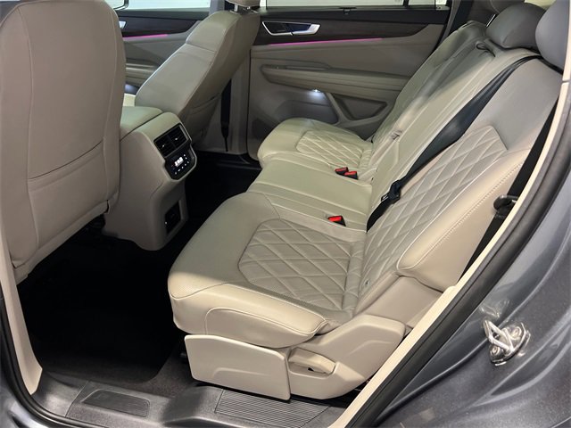 Certified 2024 Volkswagen Atlas SEL Premium R-Line image 17