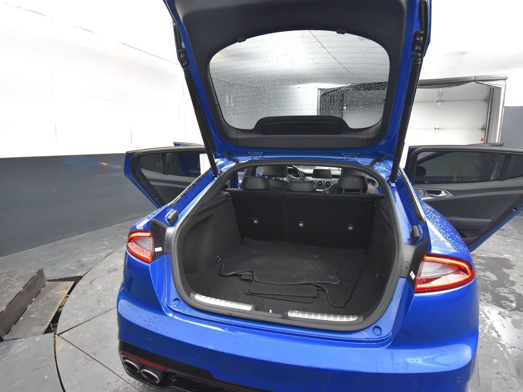 Used 2019 Kia Stinger GT2 image 13