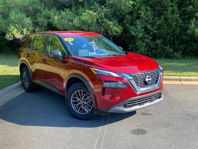 Used 2023 Nissan Rogue S FWD image 1