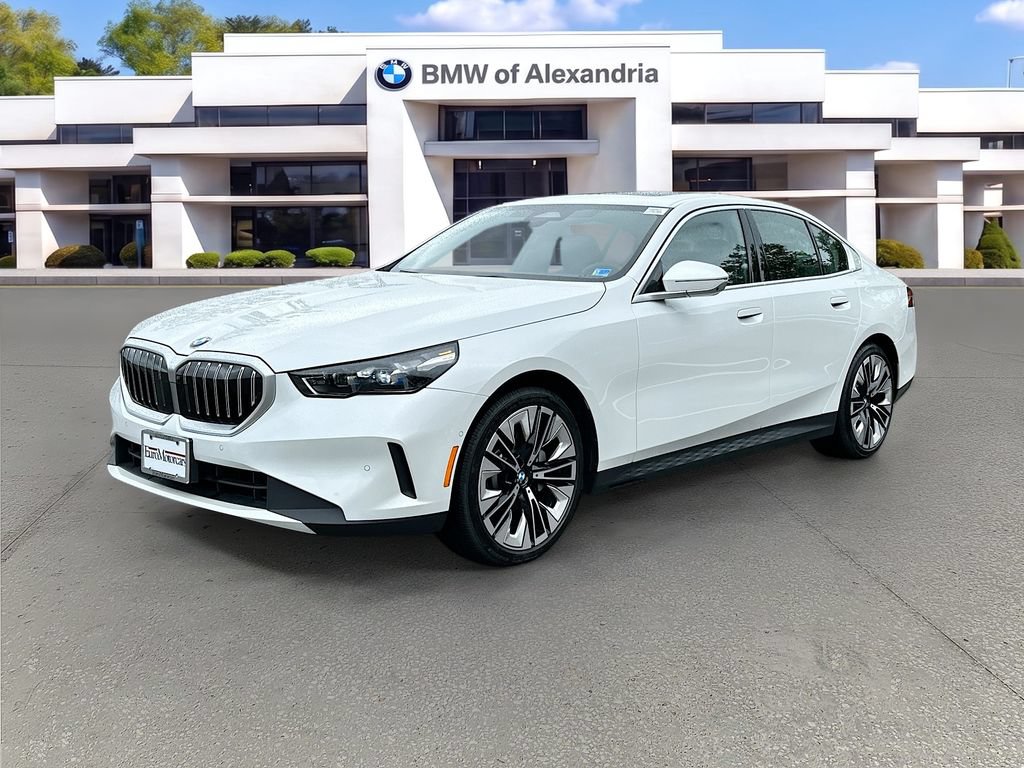 Used 2026 BMW 530i xDrive AWD/4WD image 1
