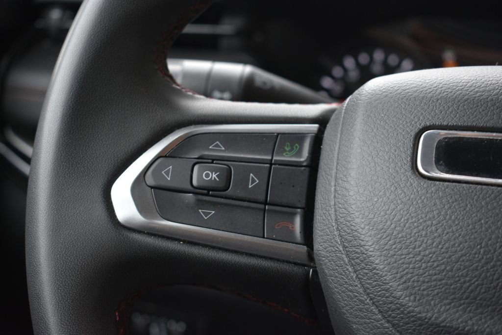 Used 2025 Jeep Compass Trailhawk AWD/4WD image 15