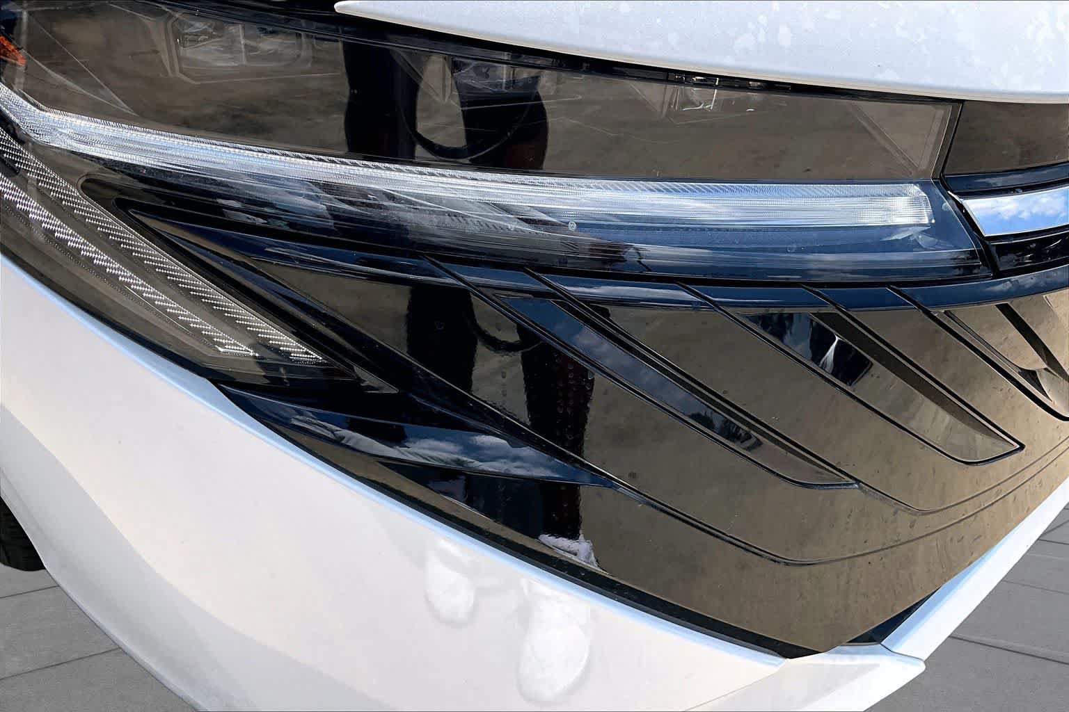 New 2027 Nissan Sentra SR FWD image 17