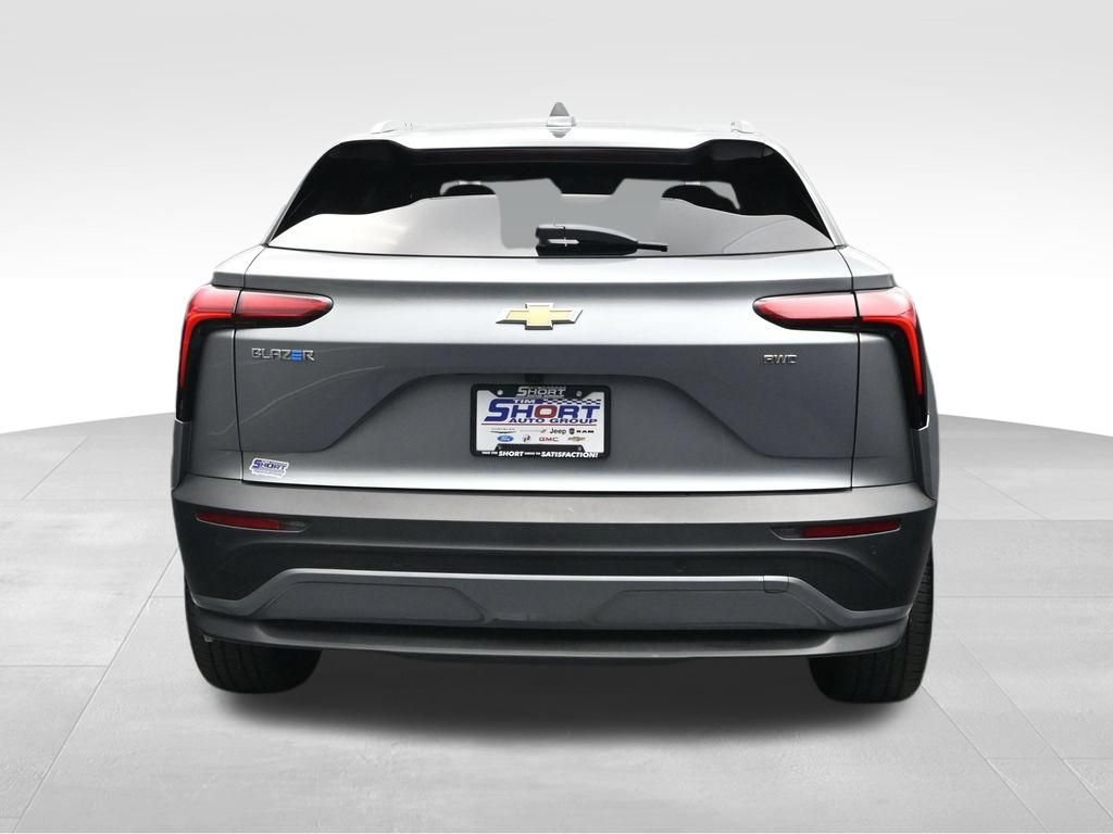 Used 2024 Chevrolet Blazer EV LT AWD/4WD image 4