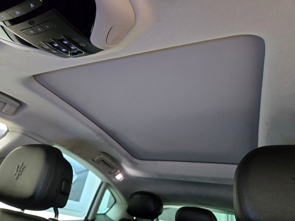 Certified 2022 Maserati Levante GT image 18