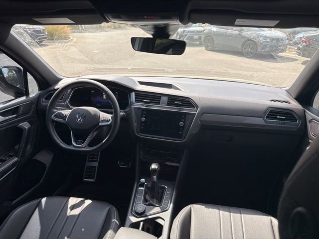 Used 2023 Volkswagen Tiguan SE R-Line image 11