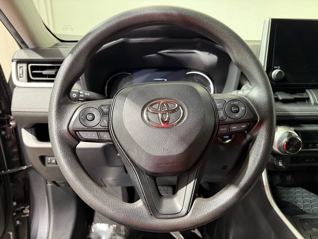 Certified 2024 Toyota RAV4 XLE FWD image 22