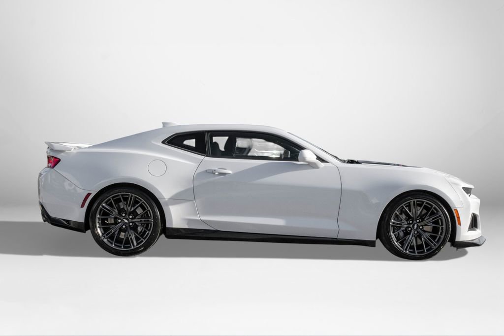 Used 2018 Chevrolet Camaro ZL1 image 5