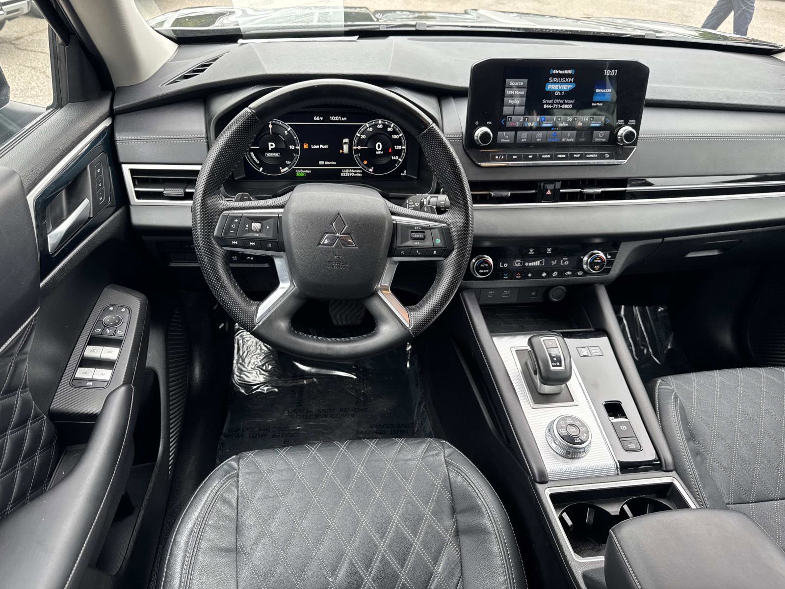 Used 2023 Mitsubishi Outlander SEL AWD/4WD image 8