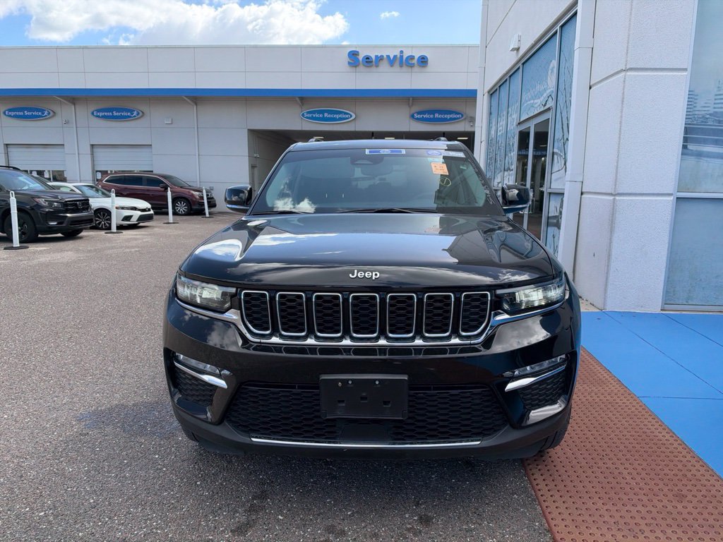 Used 2023 Jeep Grand Cherokee Limited RWD image 2