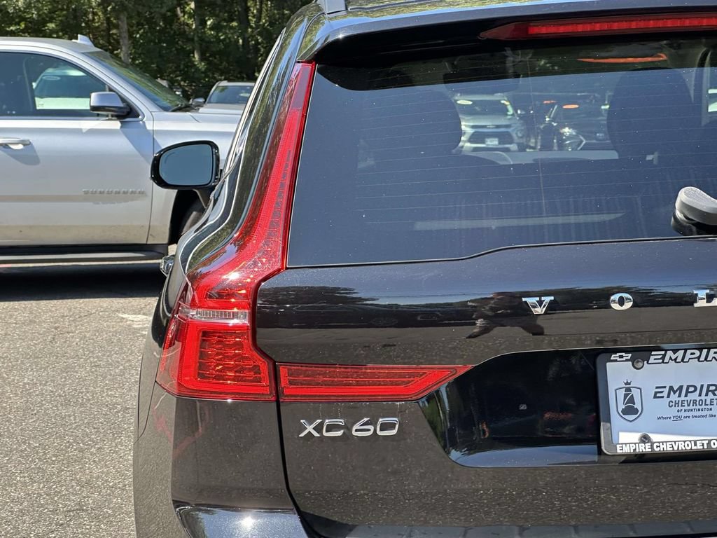 Used 2022 Volvo XC60 B5 Momentum w/ Climate Package AWD/4WD image 15