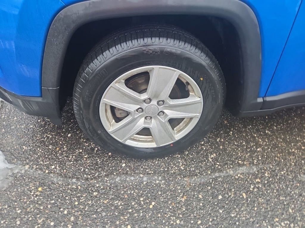 Used 2022 Jeep Compass Latitude w/ Sun and Sound Group image 6