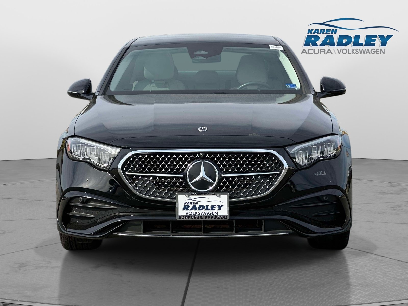 Used 2025 Mercedes-Benz E 350 4MATIC Sedan image 6