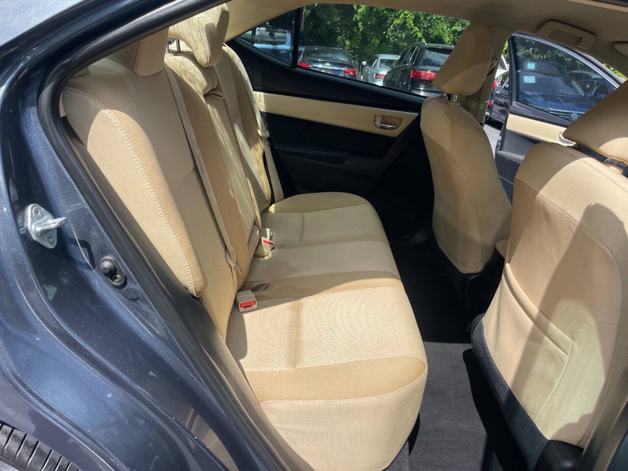 Used 2017 Toyota Corolla LE FWD image 17