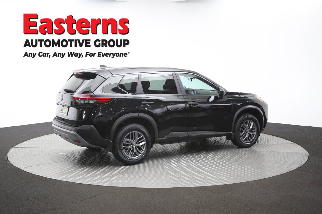 Used 2023 Nissan Rogue S AWD/4WD image 44