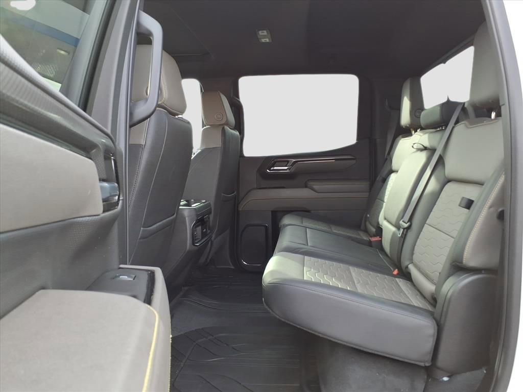 Used 2023 Chevrolet Silverado 1500 ZR2 w/ Technology Package AWD/4WD image 17