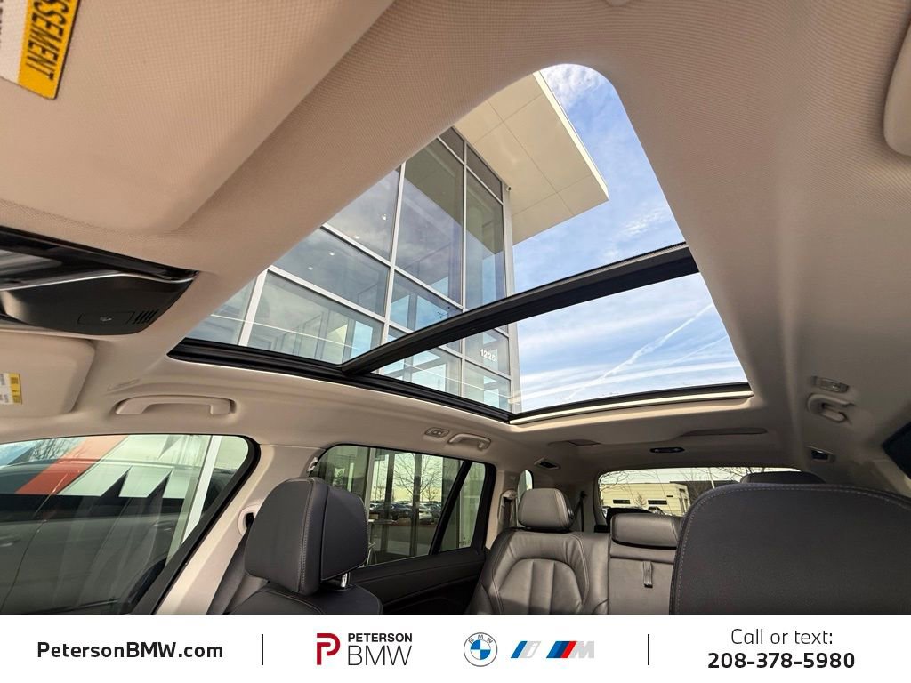 Used 2021 BMW X7 xDrive40i w/ Cold Weather Package image 39