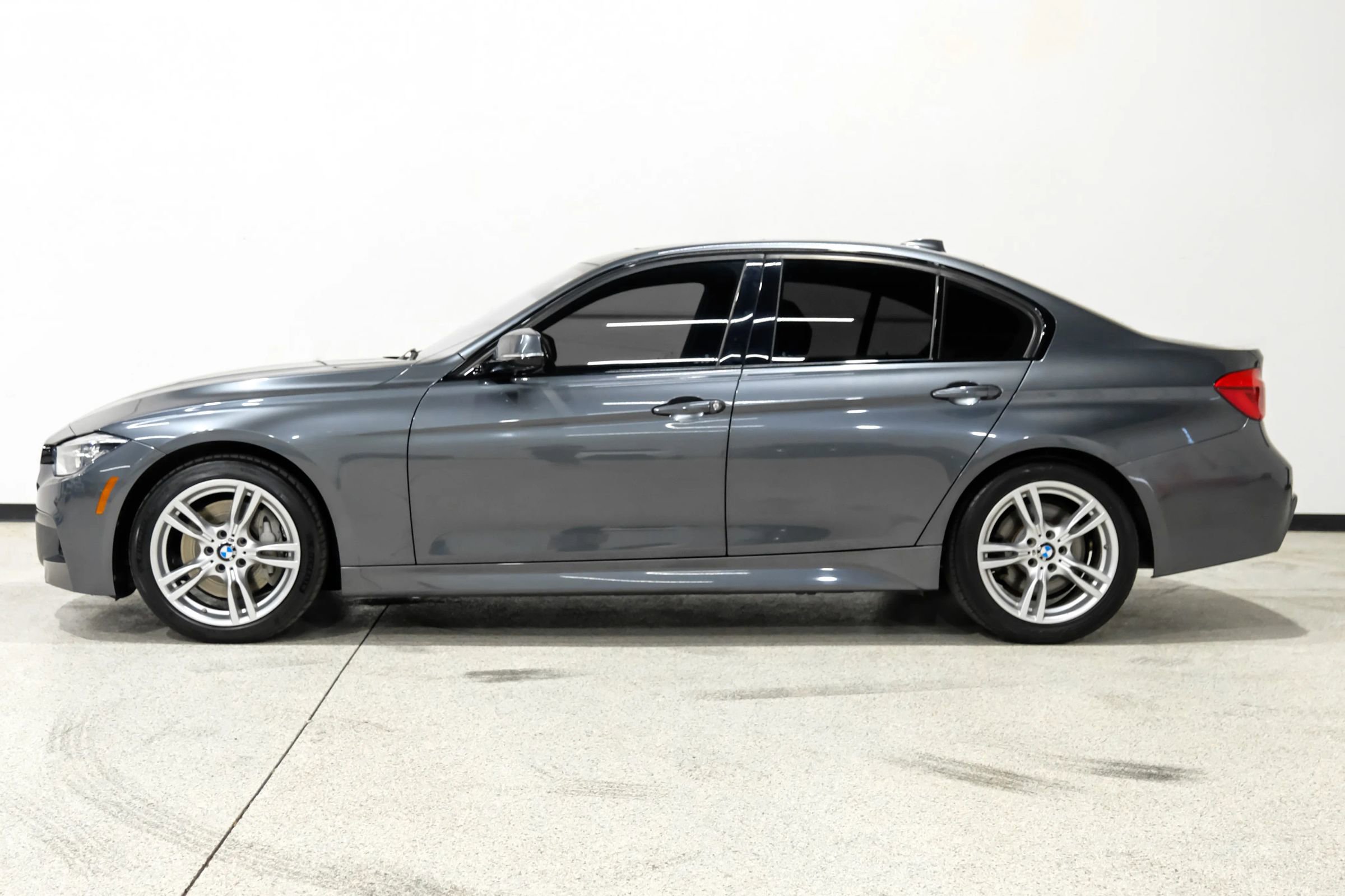 Used 2018 BMW 340i Sedan RWD image 9