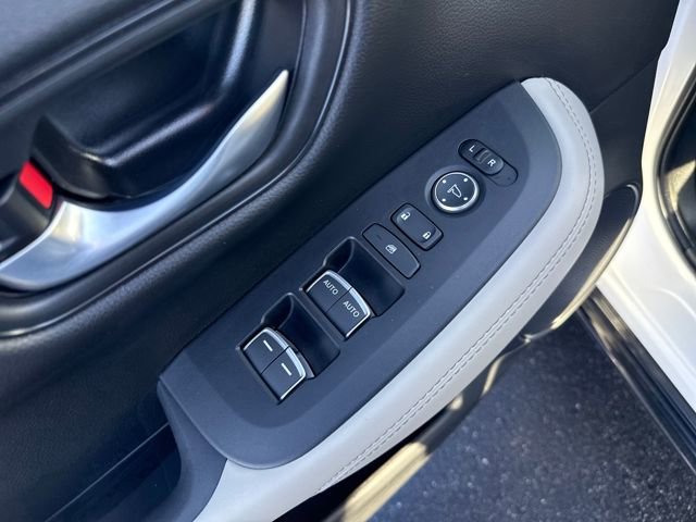 Certified 2025 Honda HR-V EX-L image 10