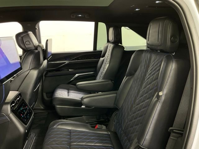 New 2026 Cadillac Escalade IQ Sport 1 w/ LPO, ONYX Package image 36