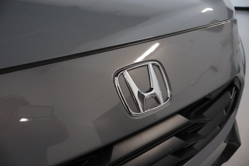 Used 2025 Honda HR-V Sport image 9