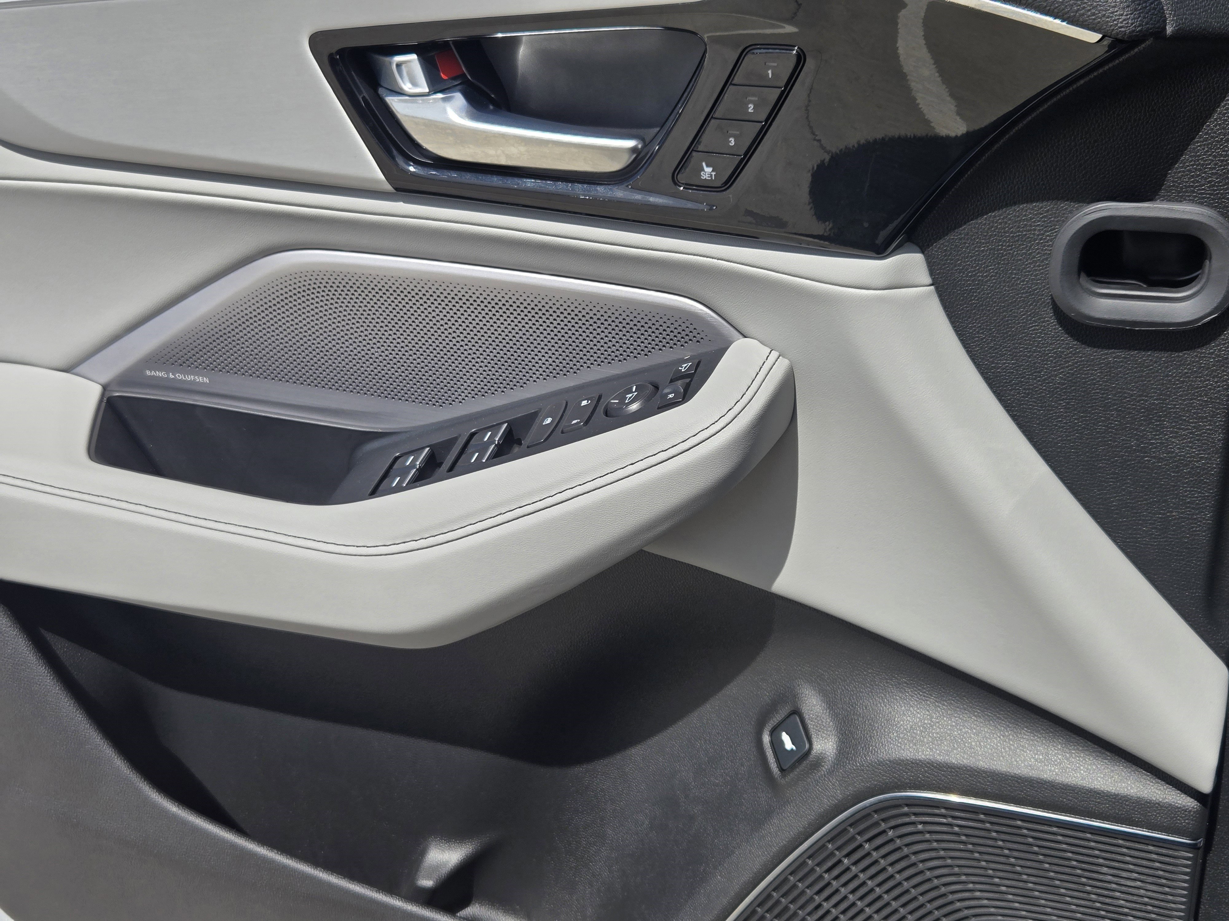 Certified 2026 Acura MDX w/ Technology Package image 15
