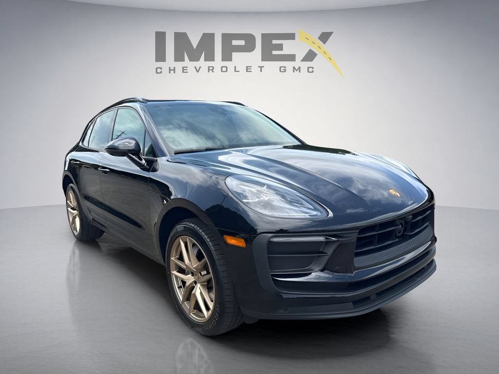 Used 2023 Porsche Macan Turbo AWD/4WD image 15
