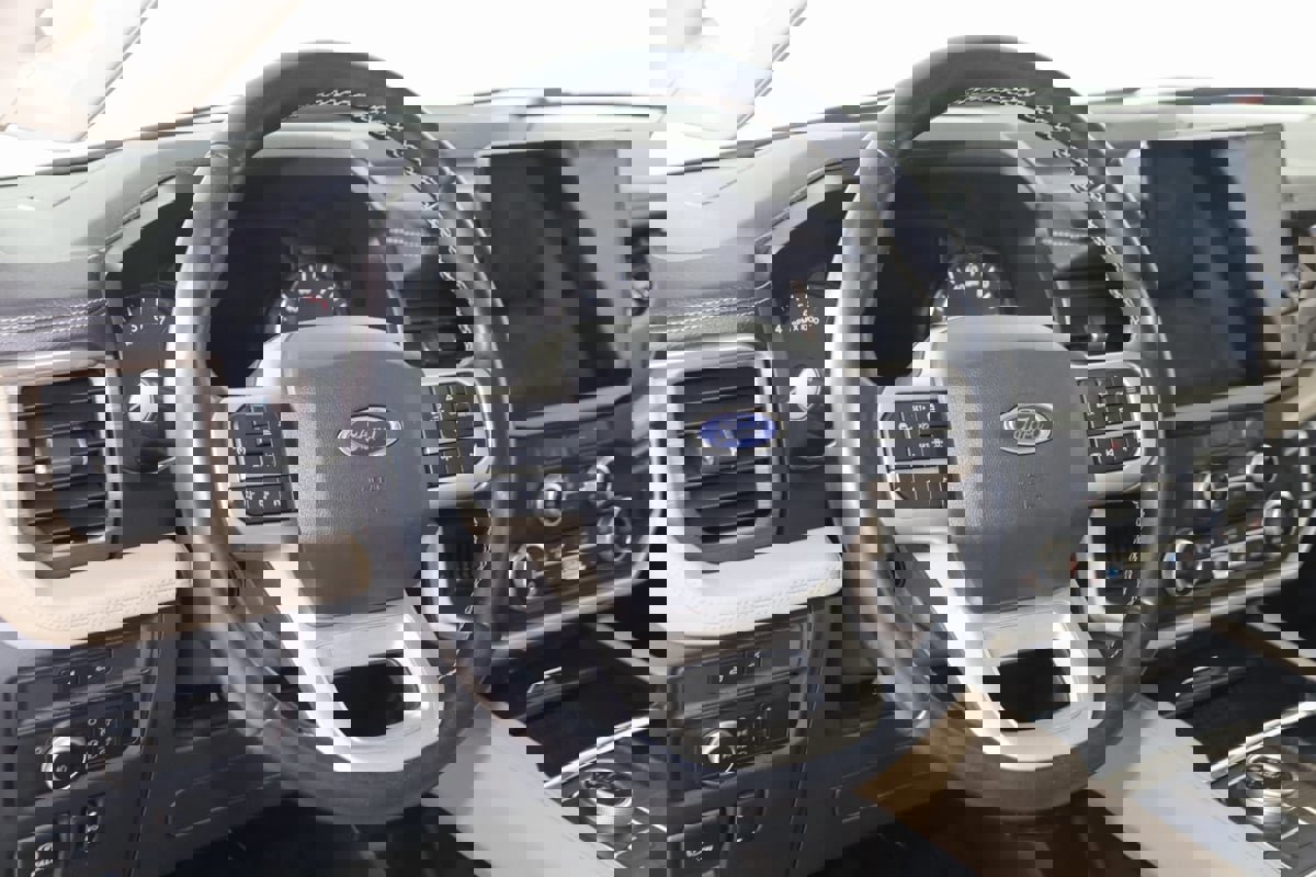 Used 2022 Ford Expedition Max Limited image 6