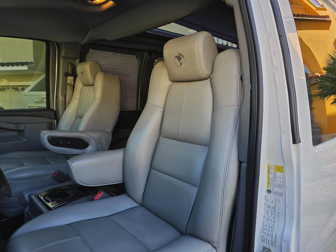 Used 2016 GMC Savana 2500 image 85