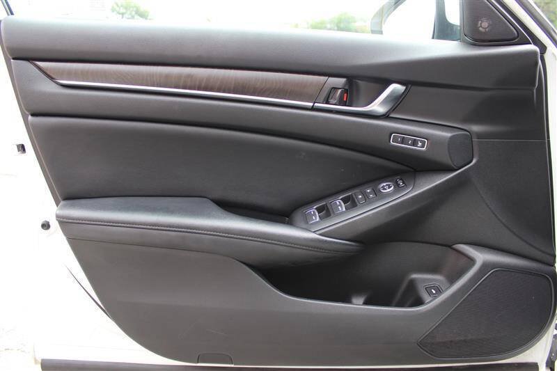 Used 2018 Honda Accord EX-L image 11