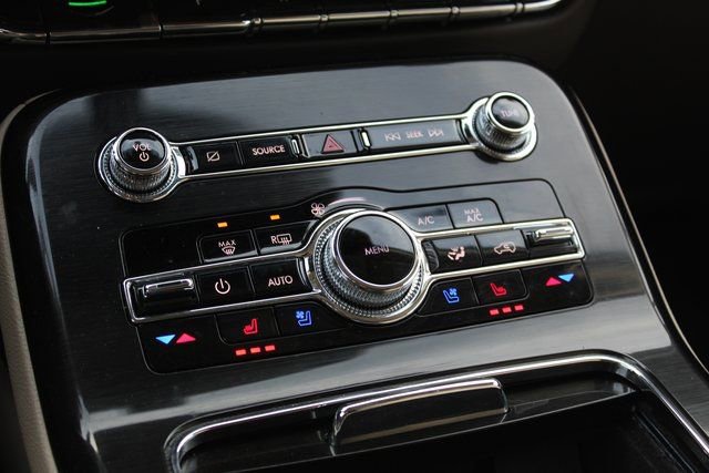 Certified 2022 Lincoln Nautilus Reserve image 26