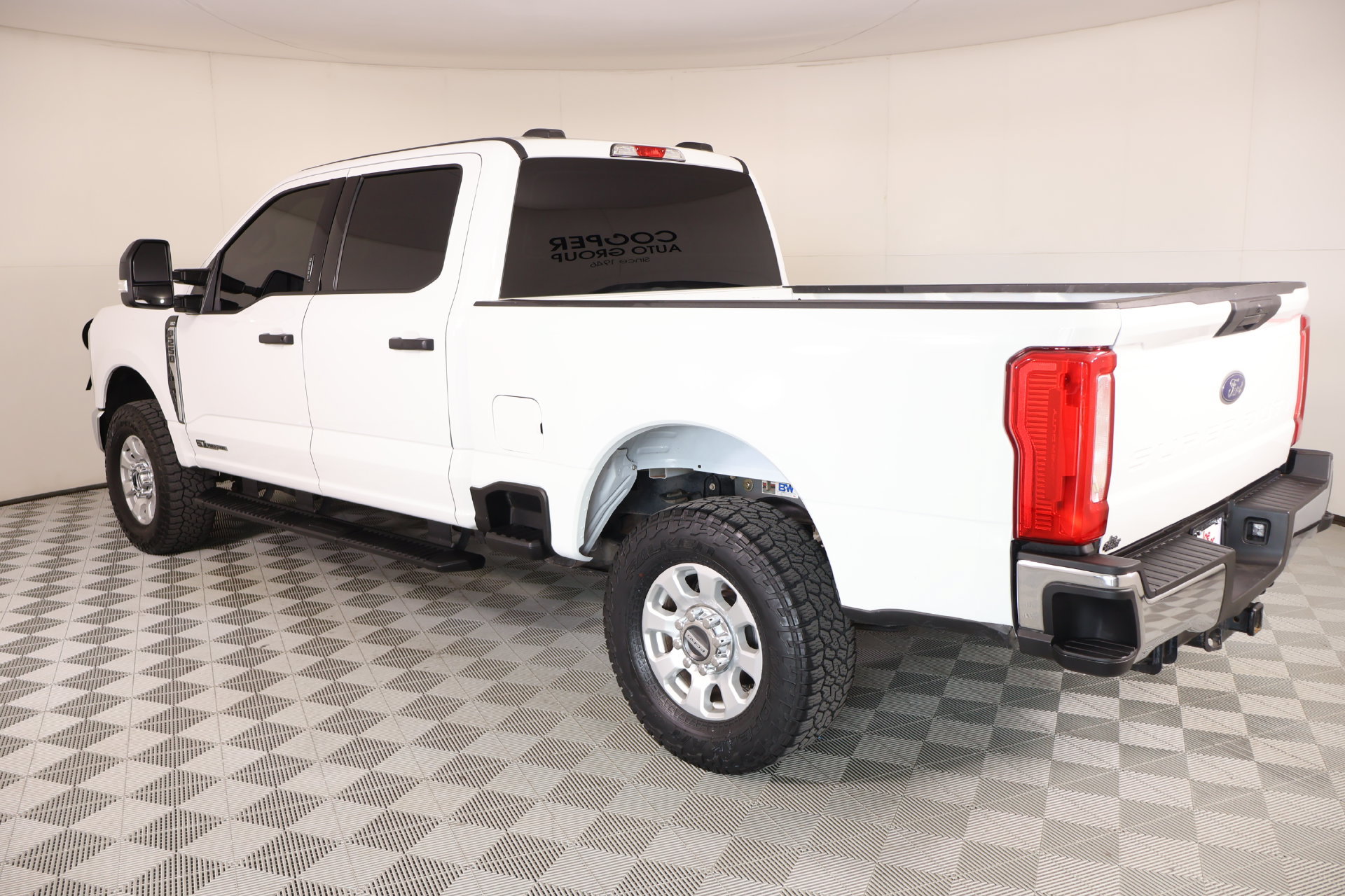 Used 2024 Ford F250 XLT w/ FX4 Off-Road Package AWD/4WD image 21