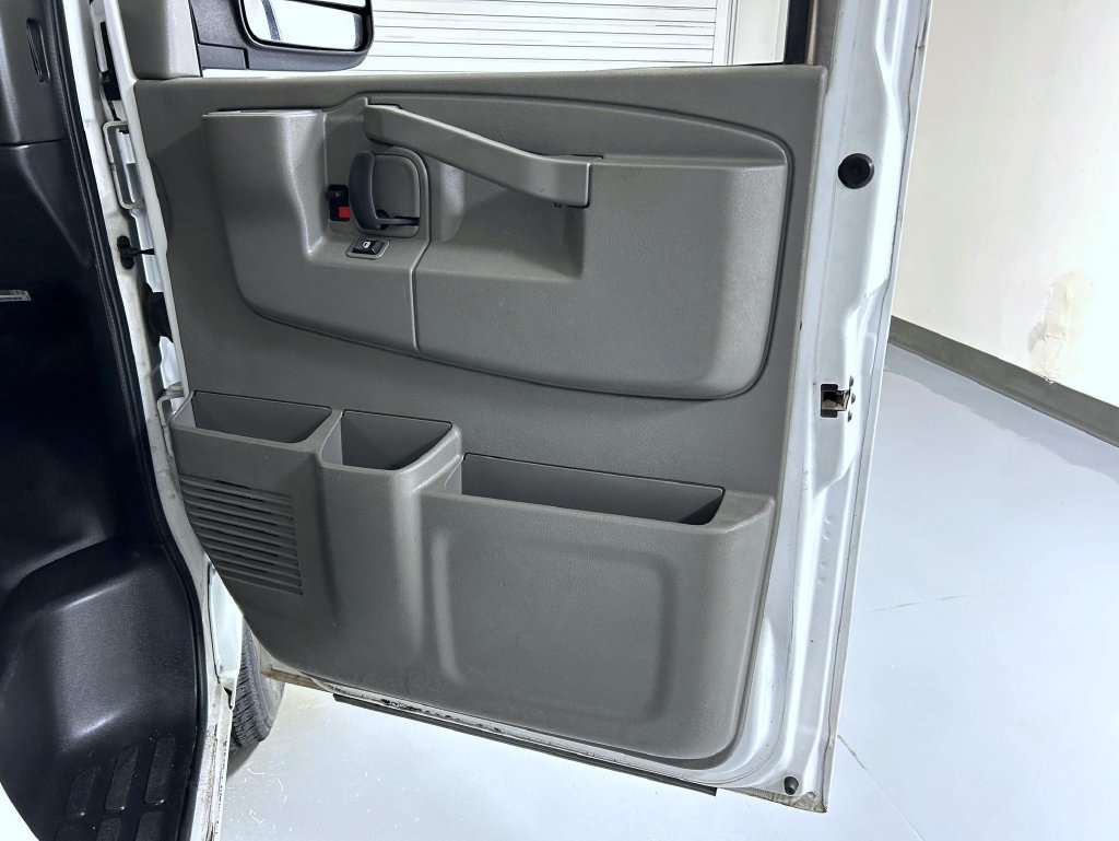 Used 2019 Chevrolet Express 2500 w/ Driver Convenience Package RWD image 16